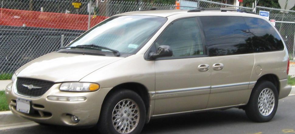 Chrysler Town & Country III