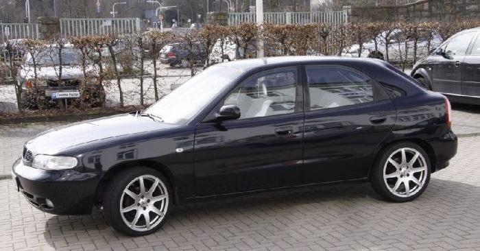 Daewoo Nubira Hatchback (KLAJ)