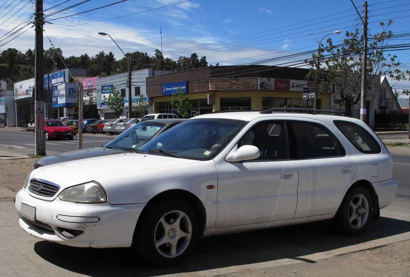 Kia Clarus Combi (GC)