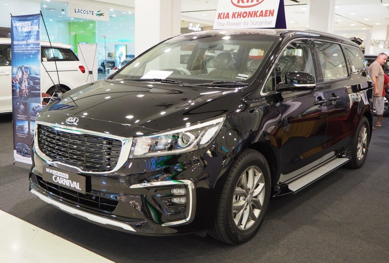 Kia Grand Carnival III (facelift 2018)