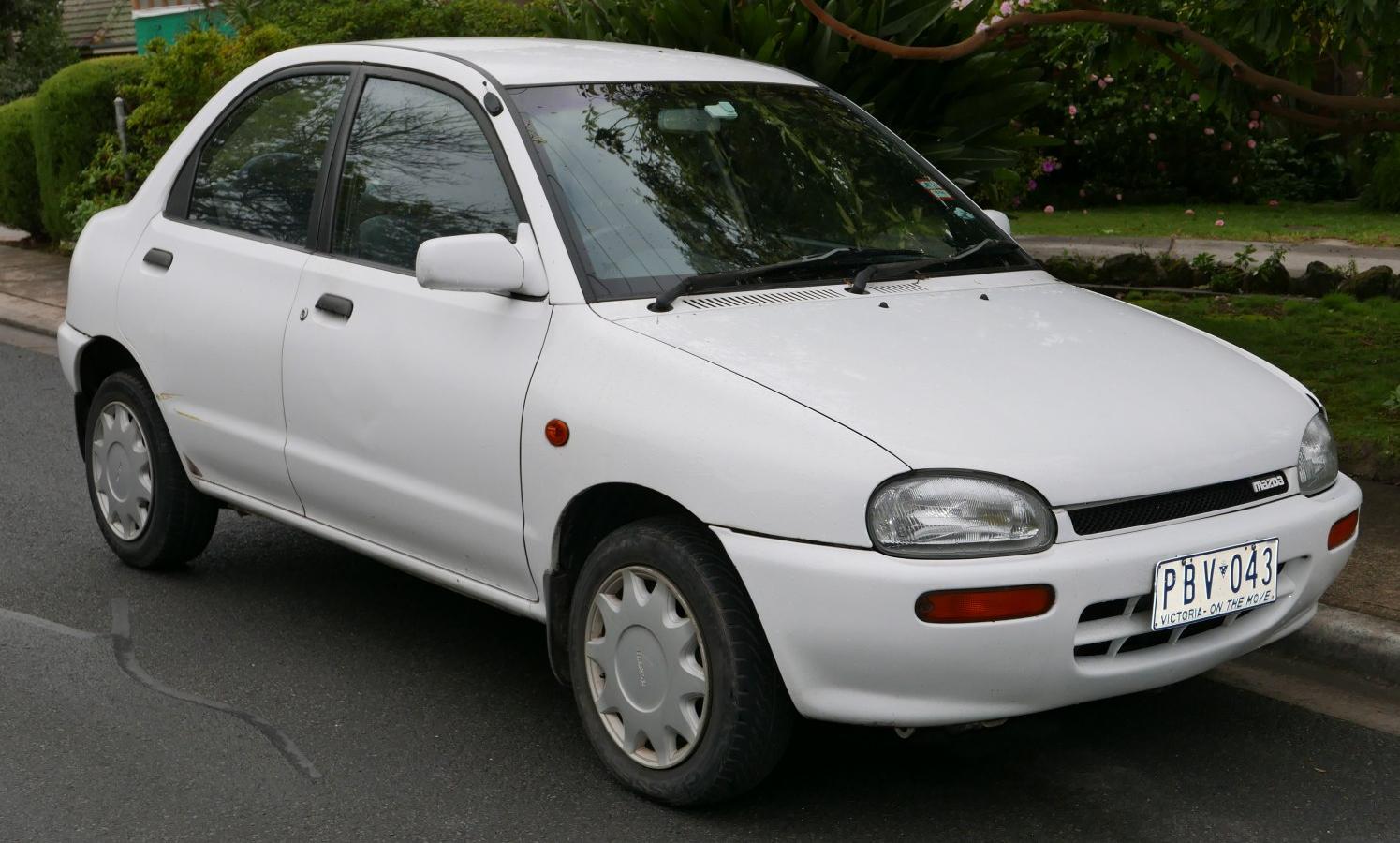 Mazda 121 II (DB)