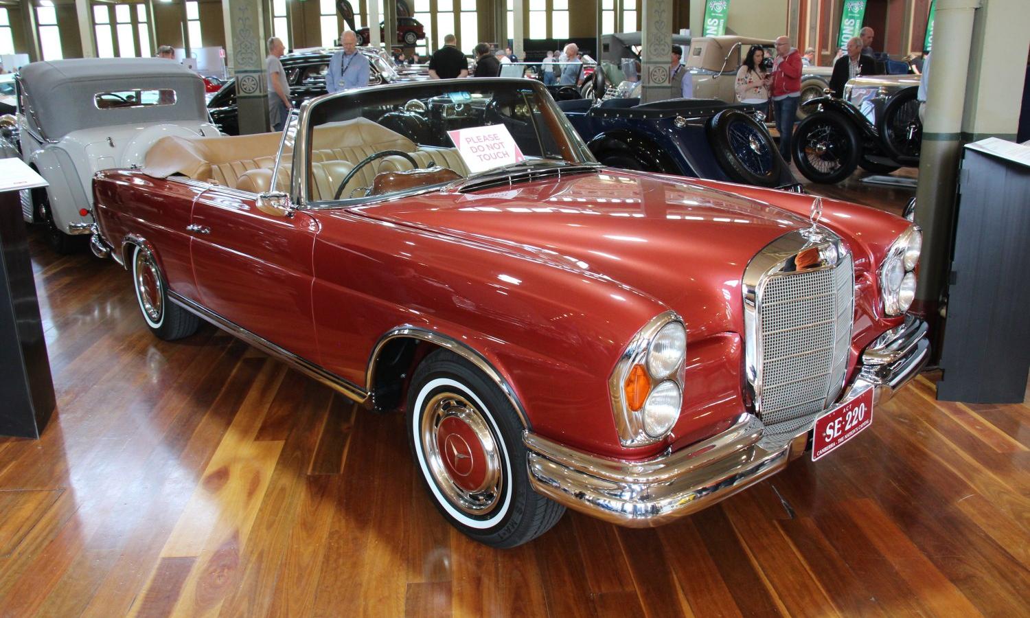 Mercedes-Benz W112 Cabriolet