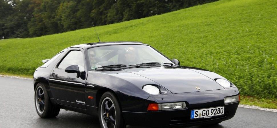 Porsche 928