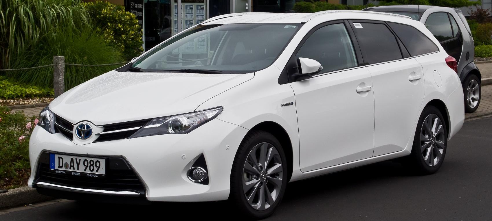 Toyota Auris II Touring Sports