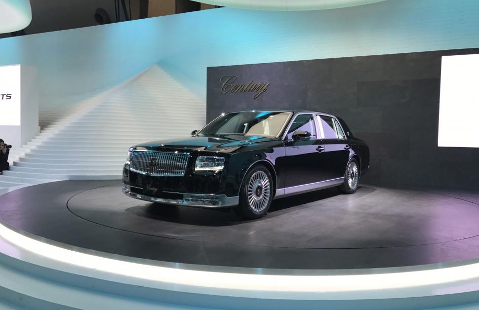 Toyota Century III (UWG60)