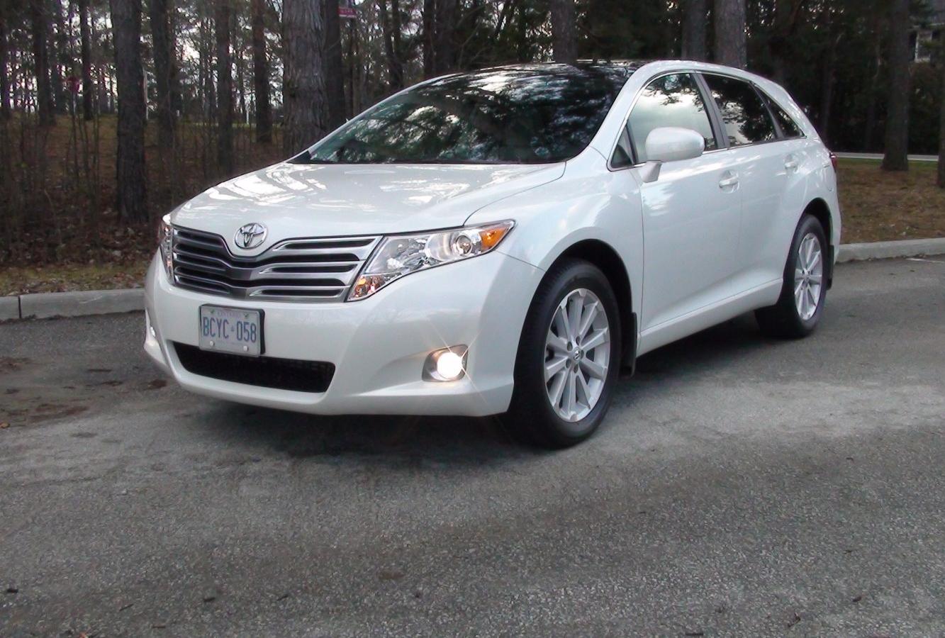 Toyota Venza I (AV10)