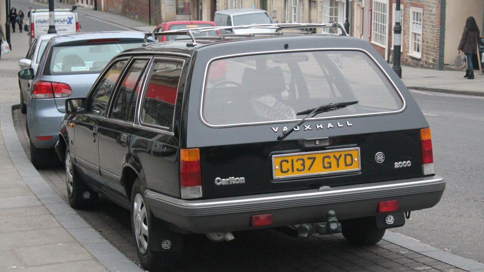 Vauxhall Carlton Mk II Estate (facelift 1982)